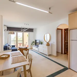 Bonito En Primera Línea De Playa Apartamento